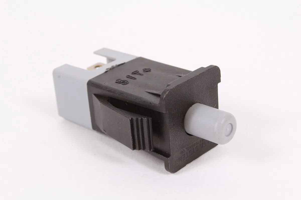 Husqvarna 532176137 - Interruptor de enclavamiento para LT1538 LTH1342 LTH1742 LTH18542 YTH1842